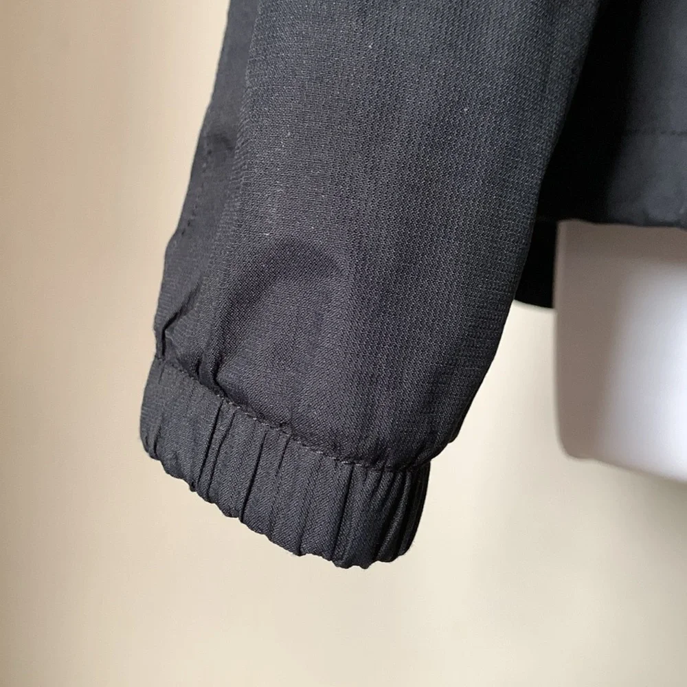 Northface Women’s Resolve Plus Jacket in Black - Picture 9 of 14